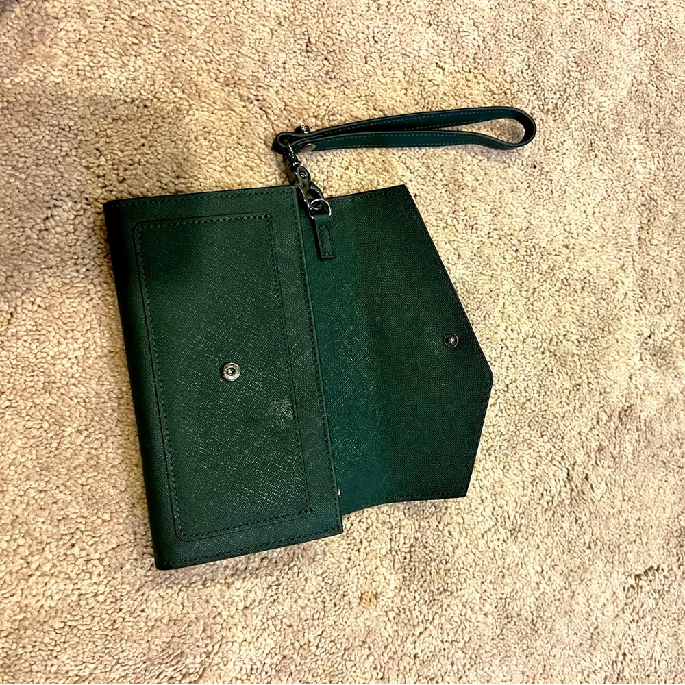 Green pouch